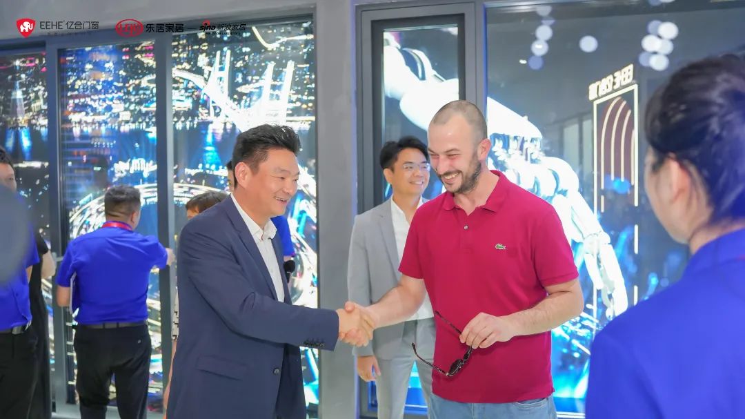 直擊2023廣州建博會(huì)現(xiàn)場(chǎng)，億合門窗以實(shí)力出圈，全新形象展廳人氣爆棚！