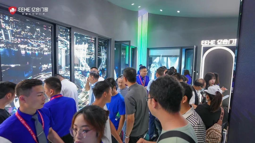 直擊2023廣州建博會(huì)現(xiàn)場(chǎng)，億合門窗以實(shí)力出圈，全新形象展廳人氣爆棚！