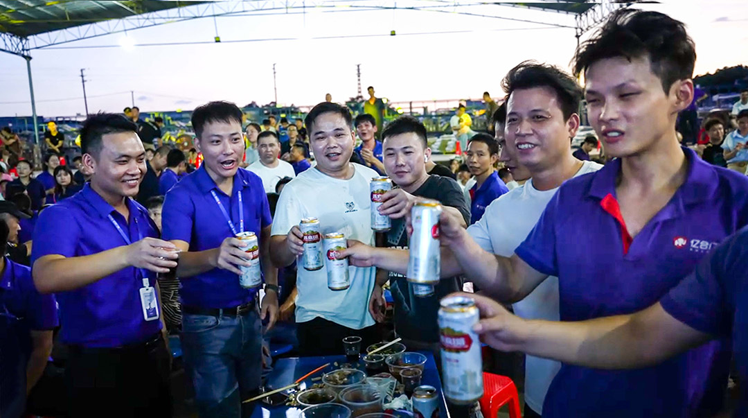 億合門窗第五屆狂歡啤酒節(jié)“冰”力全開