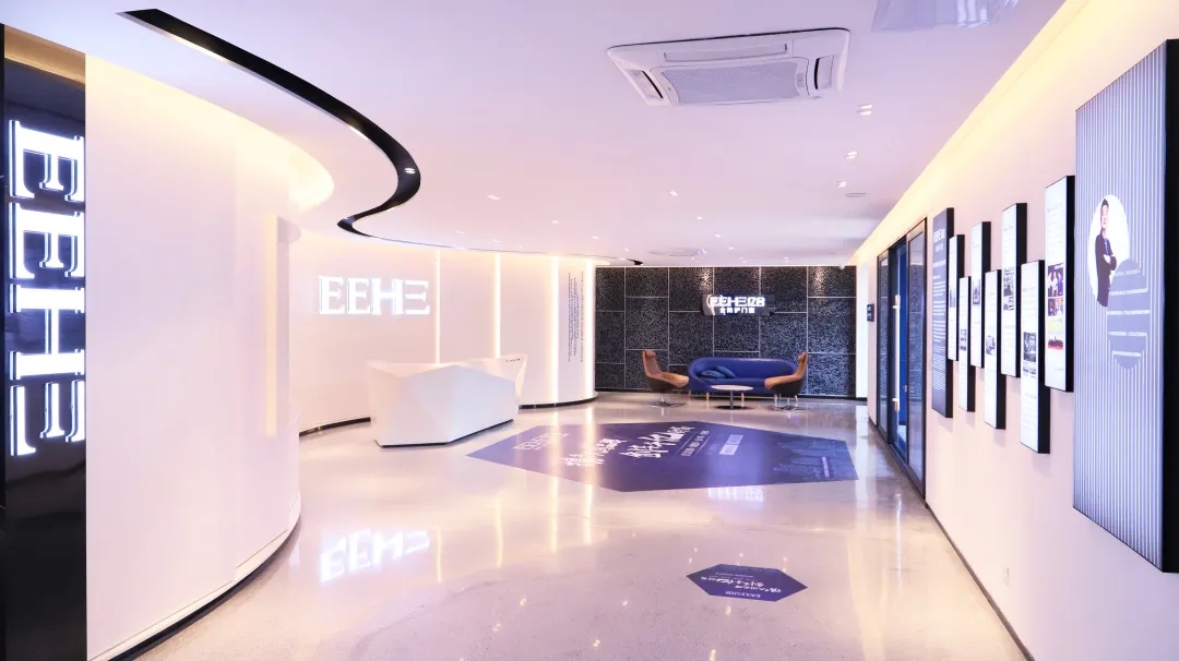 別墅門窗廠家關(guān)于O2O轉(zhuǎn)型升級(jí)道路的思考 別墅門窗廠家關(guān)于O2O轉(zhuǎn)型升級(jí)道路的思考