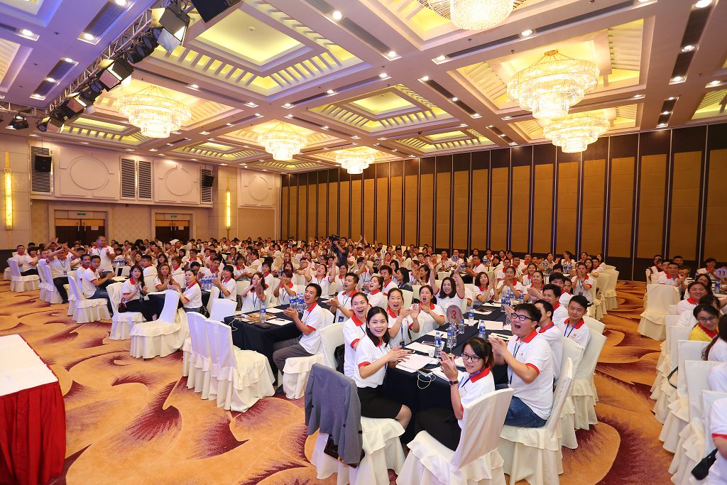 談?wù)剶鄻蜾X門窗門窗廠家與經(jīng)銷商的那點事 談?wù)剶鄻蜾X門窗門窗廠家與經(jīng)銷商的那點事